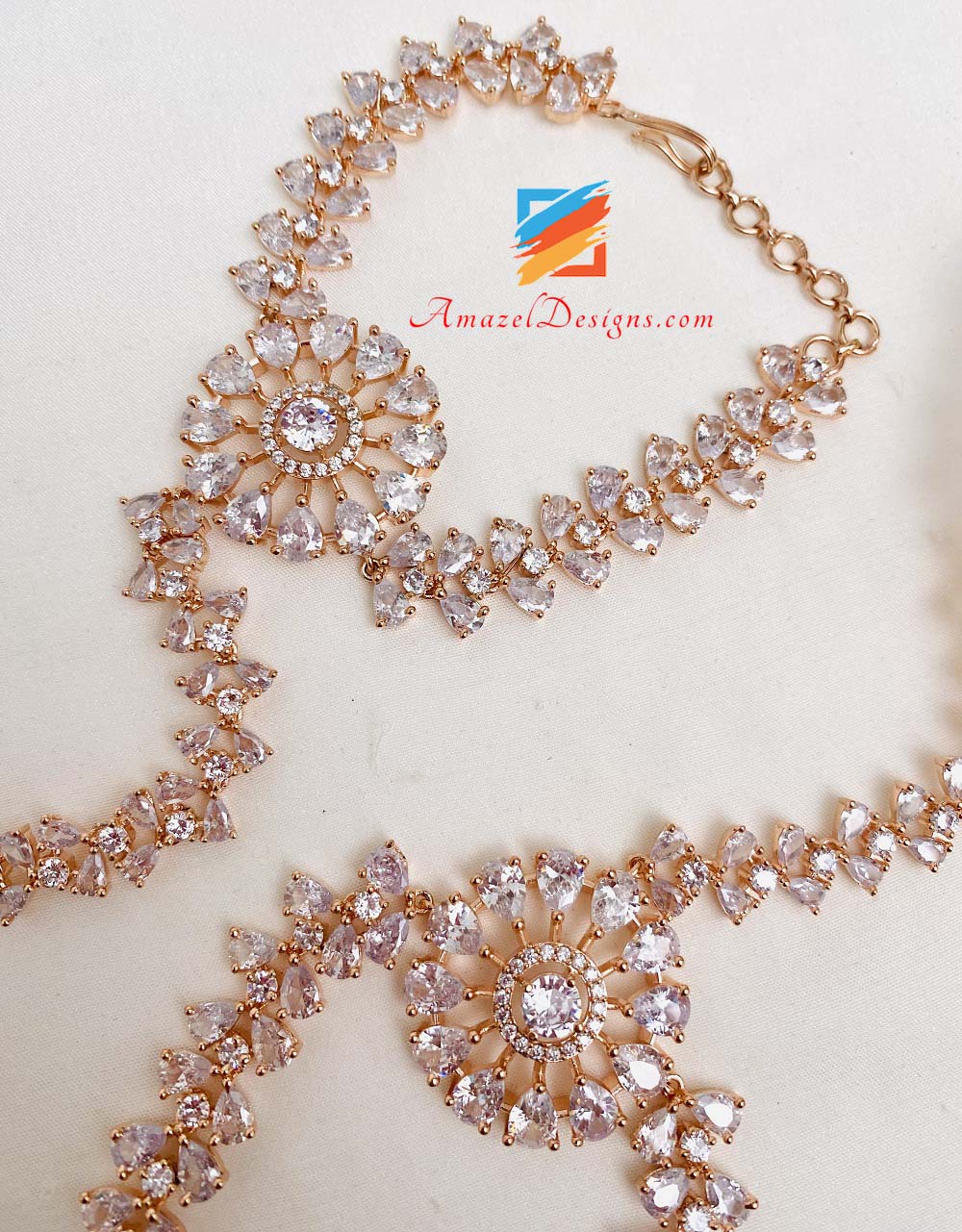 Manipolo in oro rosa con diamante americano (AD).