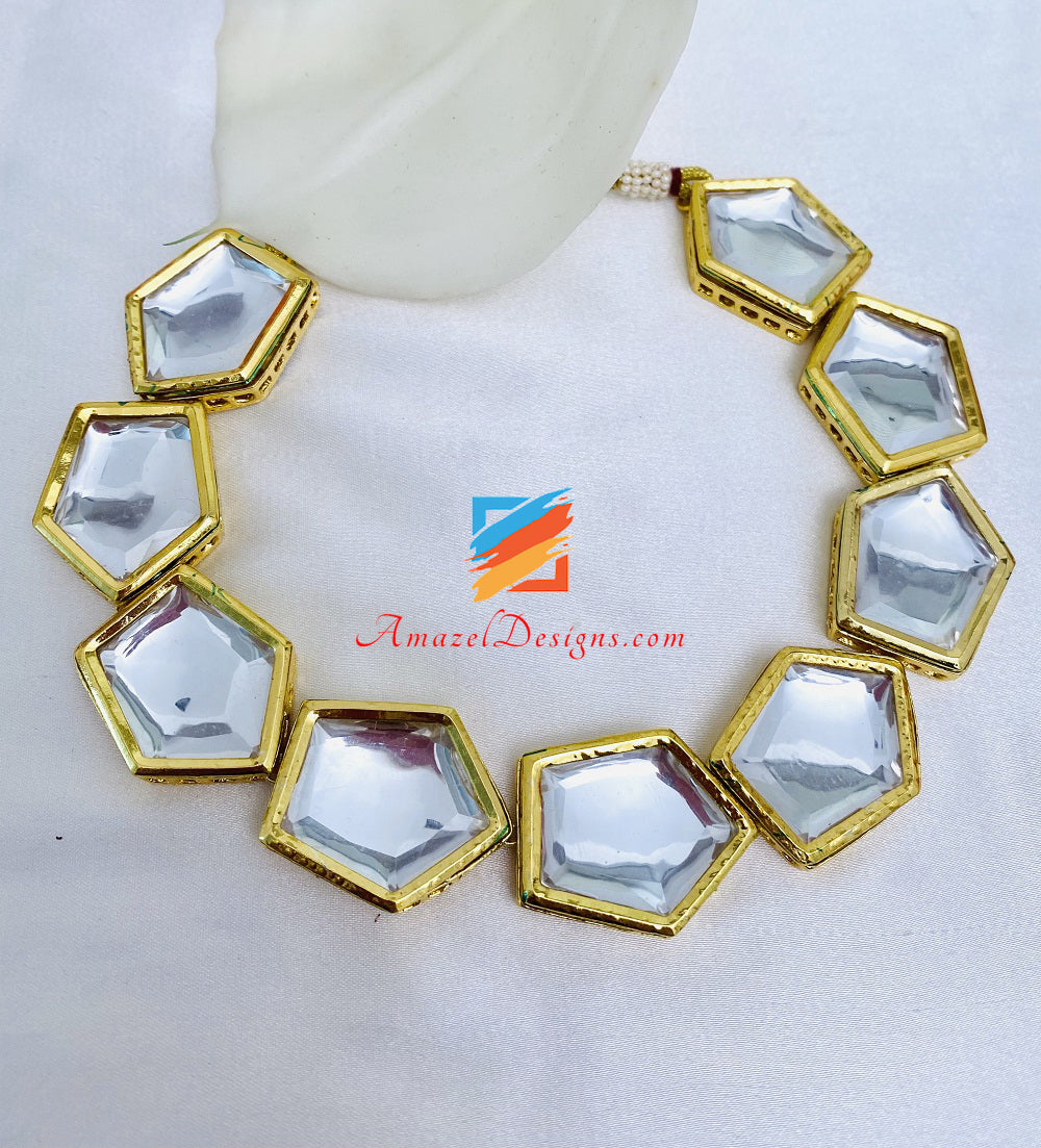 Set di orecchini con collana girocollo flessibile Kundan di grandi dimensioni