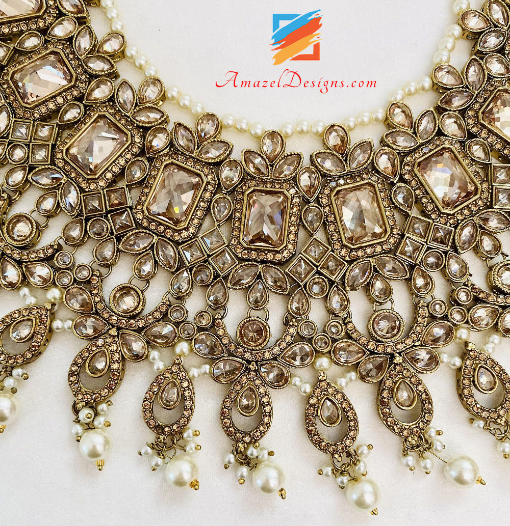 Collana da sposa con polki e pietre champagne con orecchini girocollo Tikka Jhumer Nath Set