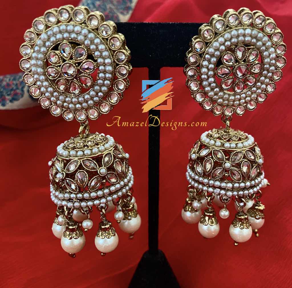 Colore champagne con collana di perle e perle color crema Set Jhumki Tikka
