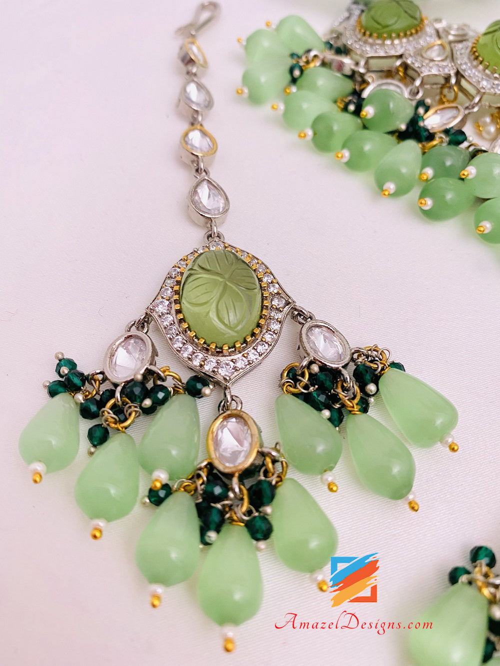 Hochwertiges Statement-Halsband mit Halskette und Ohrringen, Tikka-Mint-Kundan-Set