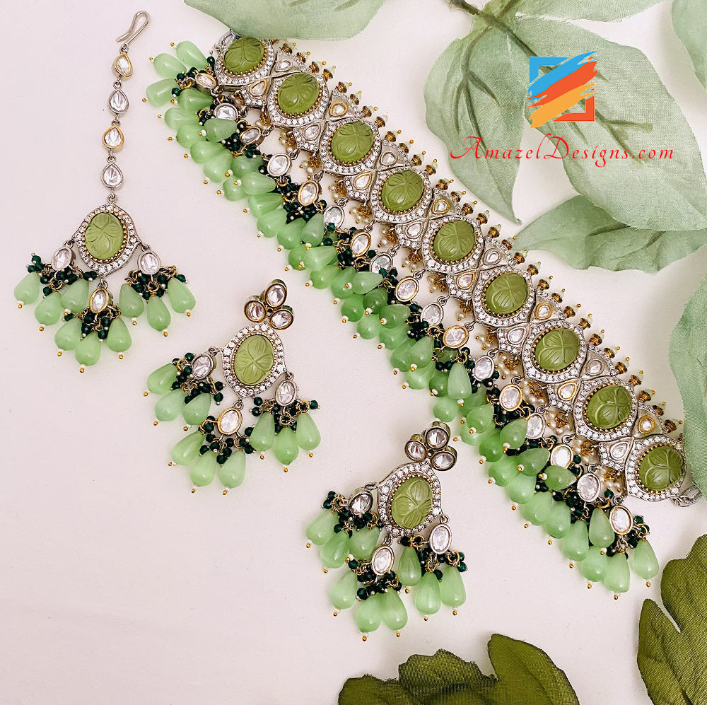 Hochwertiges Statement-Halsband mit Halskette und Ohrringen, Tikka-Mint-Kundan-Set