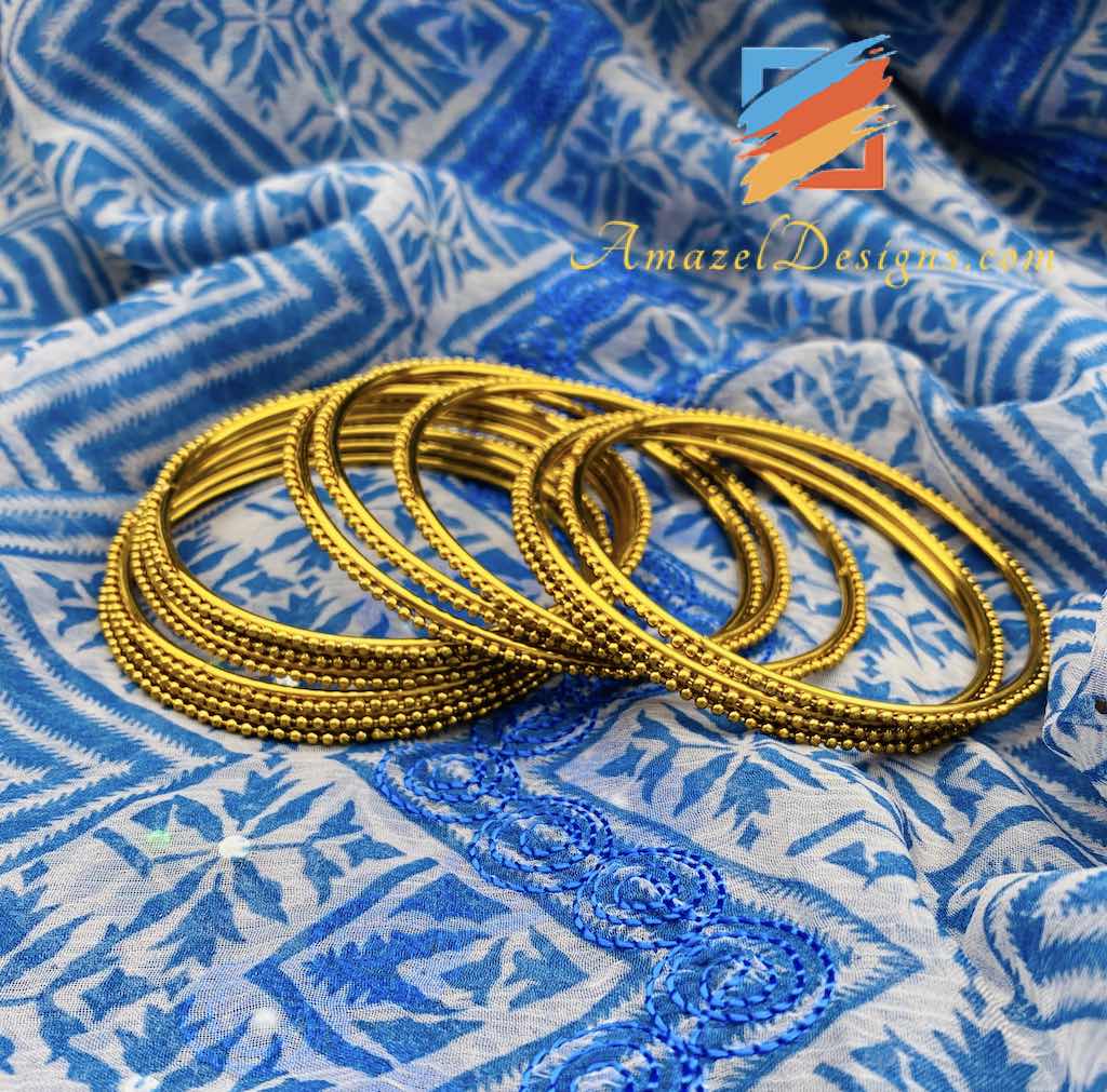 Set di braccialetti in metallo rame