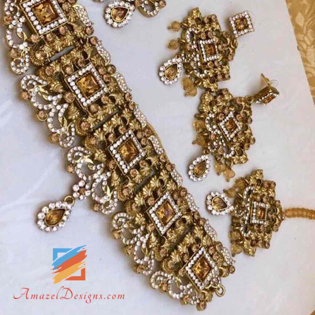 Set girocollo in pietra color argento ramato con Tikka e Passa
