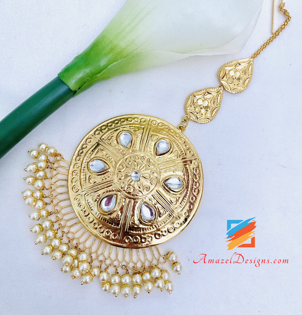 Set jhumka e tikka oversize Golden Kundan estremamente leggero