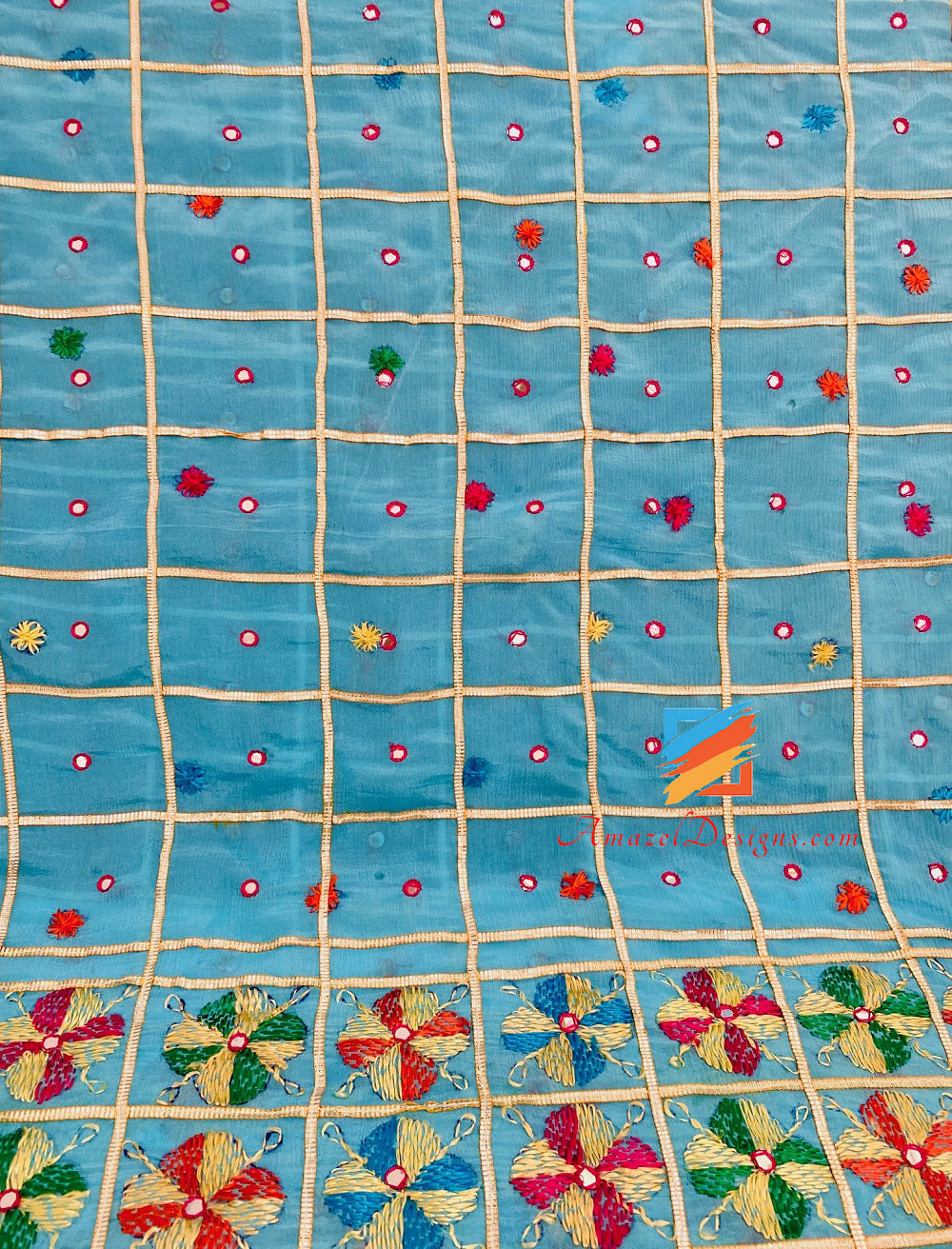 Feerozi Aari Sheesha (Spiegel) Arbeite Phulkari mit Samosa-Spitze