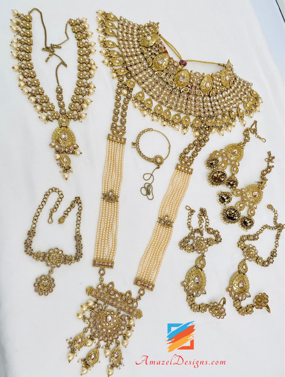 Collana da sposa dorata Polki Set lungo Rani Haar Matha Patti Hand Piece Nath Bajubaand
