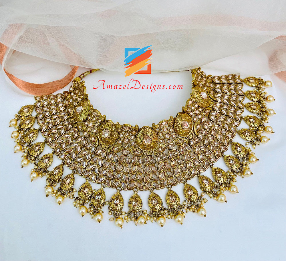 Collana da sposa dorata Polki Set lungo Rani Haar Matha Patti Hand Piece Nath Bajubaand