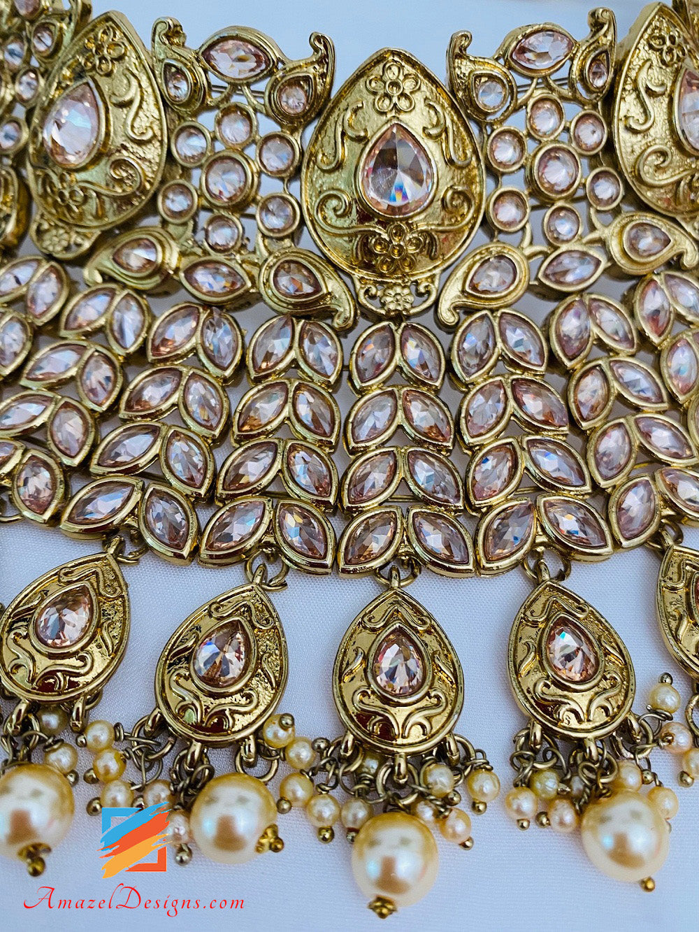 Collana da sposa dorata Polki Set lungo Rani Haar Matha Patti Hand Piece Nath Bajubaand