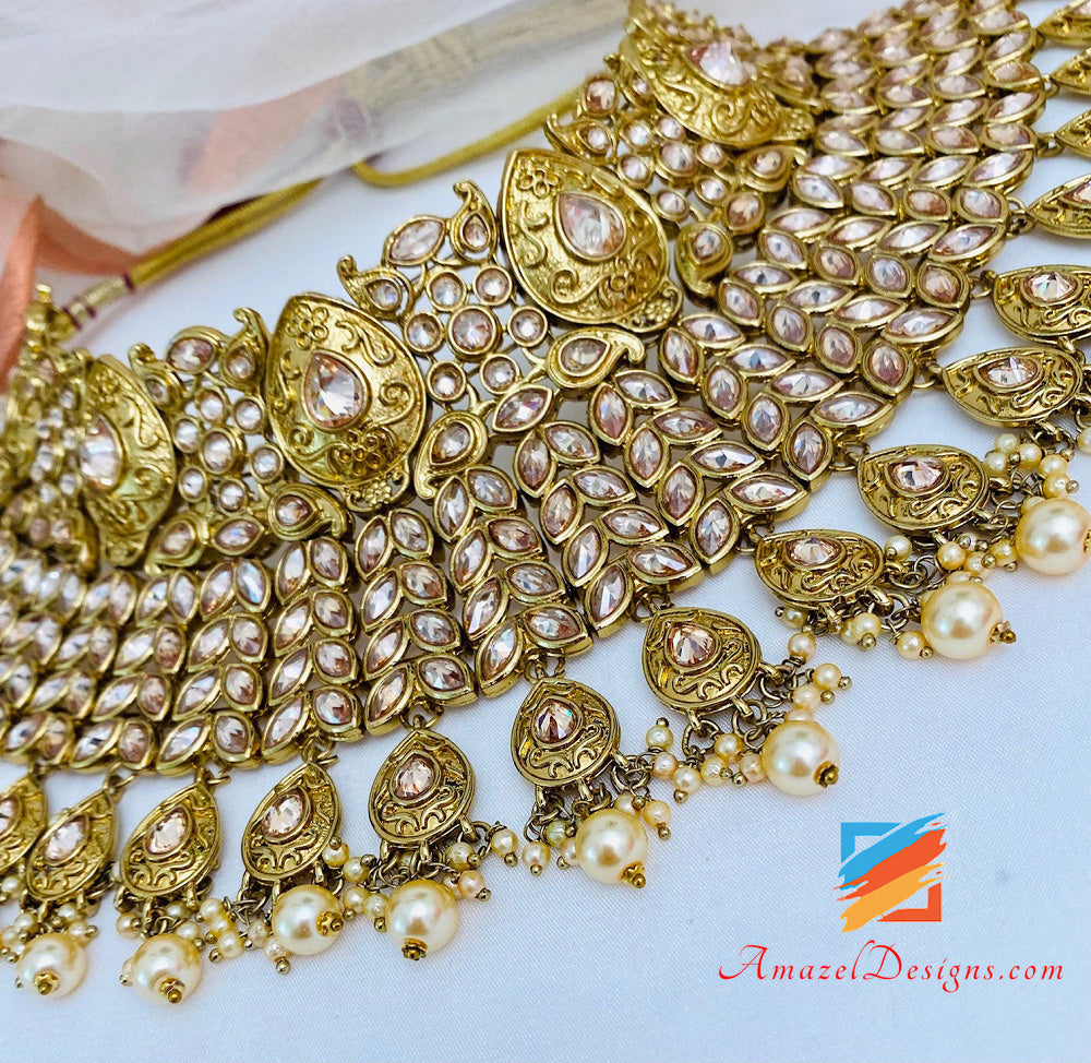 Collana da sposa dorata Polki Set lungo Rani Haar Matha Patti Hand Piece Nath Bajubaand