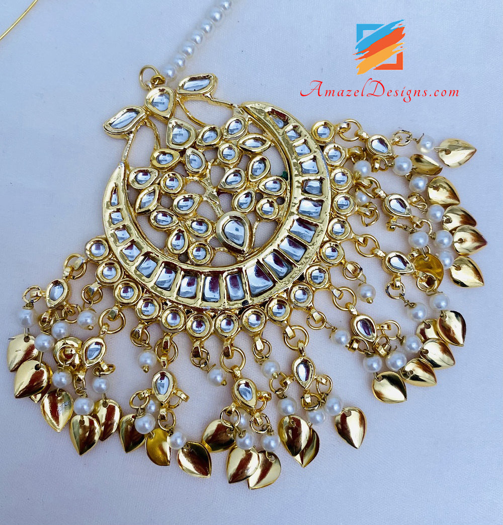 Leichtes, hochwertiges Pipal Patti Golden Kundan Jhoomki übergroßes Tikka-Set