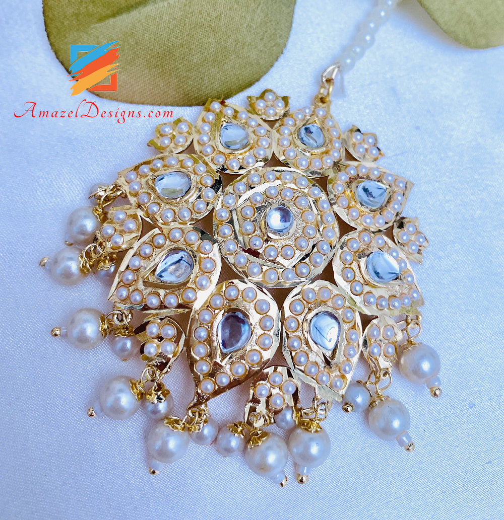 Goldene Jadau Kundan Pippal Patti Jhumki Ohrringe Tikka Set