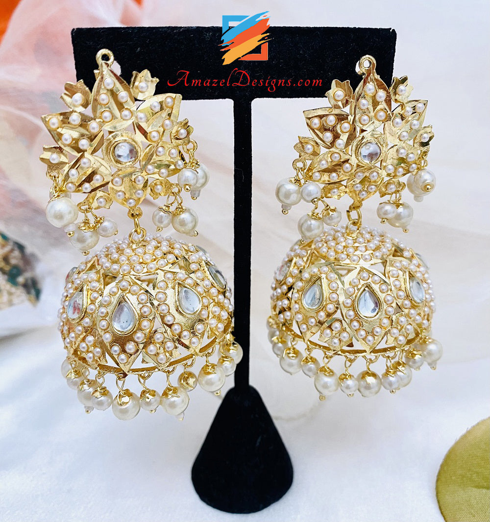Goldene Jadau Kundan Pippal Patti Jhumki Ohrringe Tikka Set