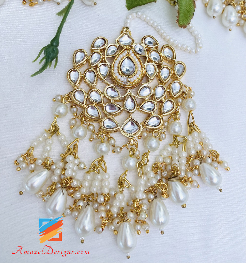 Goldenes Kundan-Choker-Halsketten-Ohrringe-Tikka-Set
