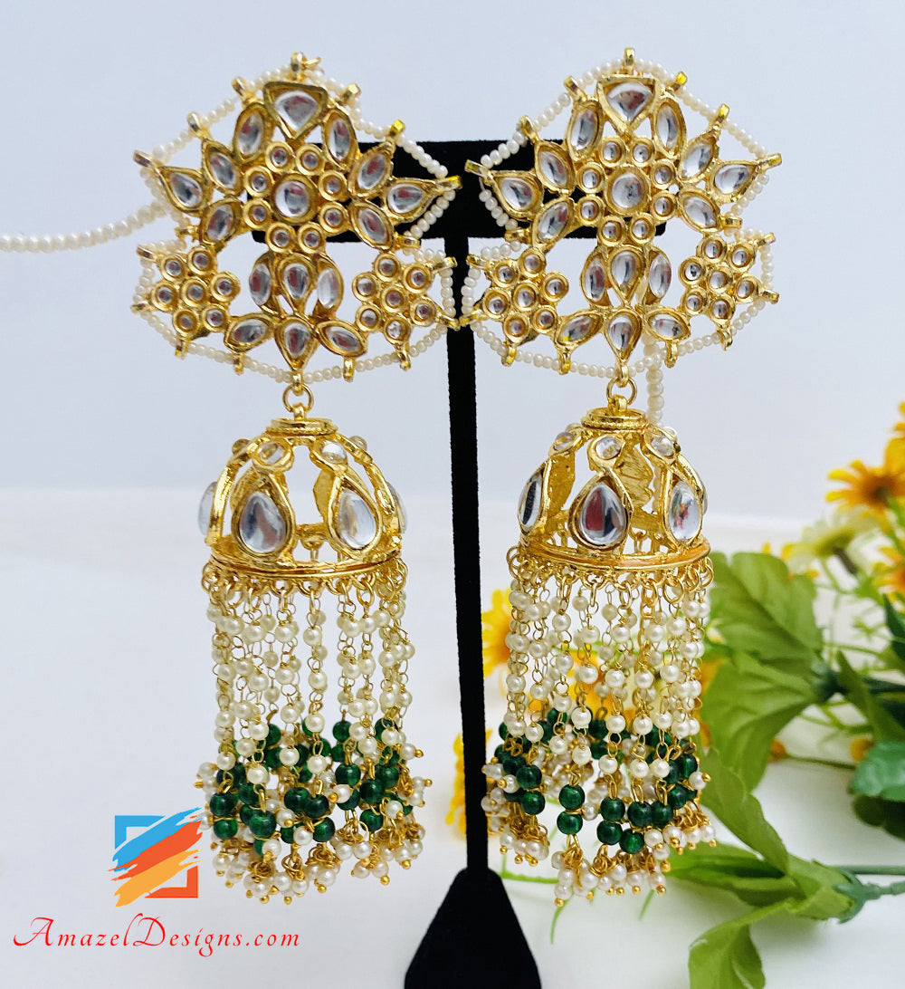 Golden Kundan Emerald Green Light Jhumka Orecchini Set Tikka