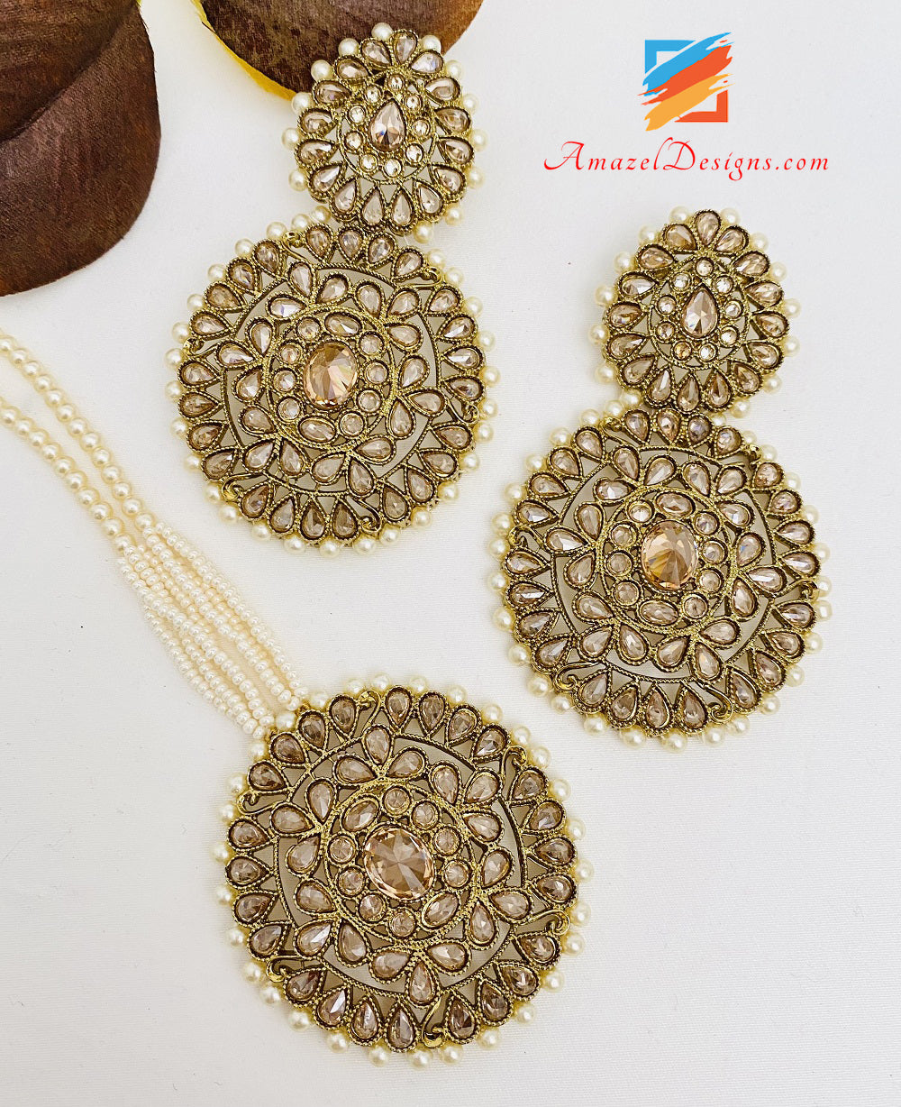Goldene lange Mala Rani Haar Polki Ohrringe Tikka Set