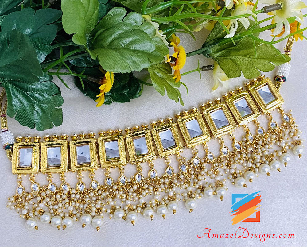 Goldenes Spiegel-Choker-Jhoomki-Tikka-Set
