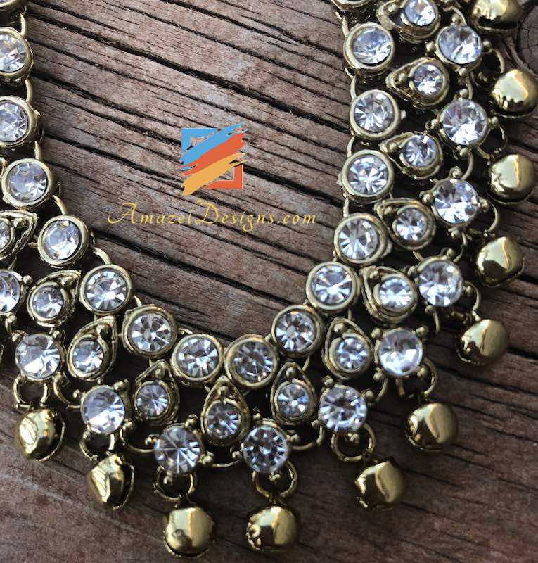 Golden Payal con Pietre Bianche e Ghungroo