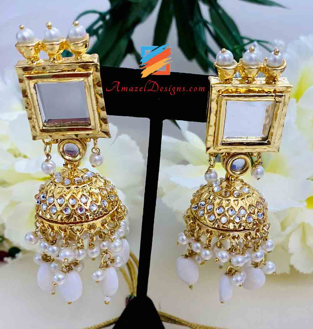 Goldene Sheesha Kundan Halskette, Jhumka Ohrringe und Tikka Set