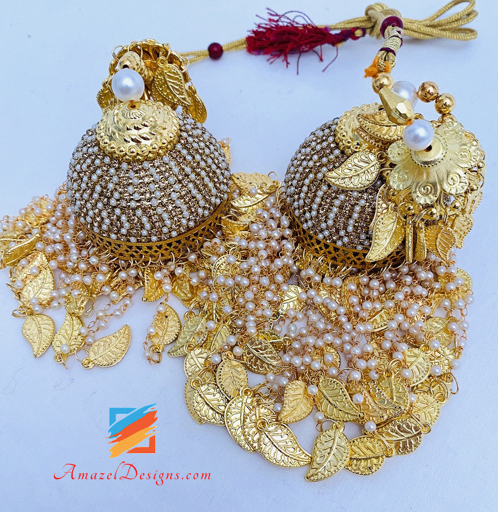 Goldene Steinperlen Leichtes Kaleere