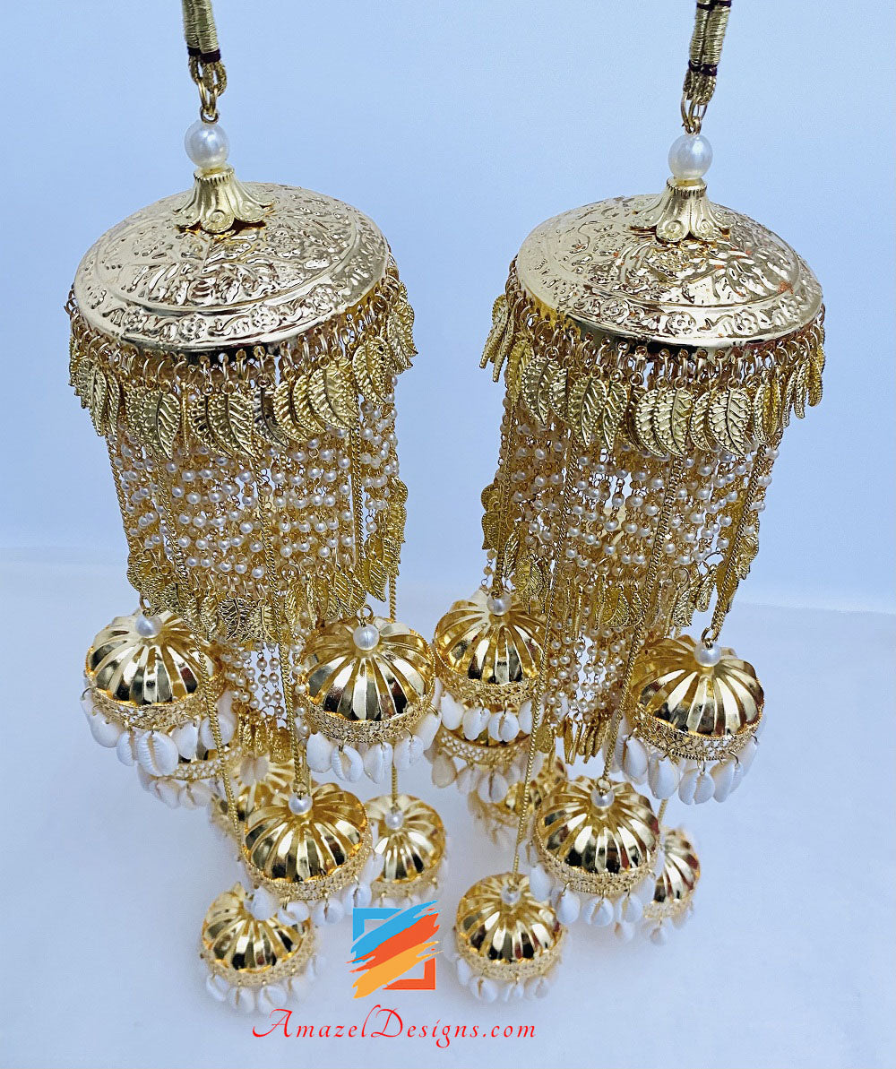 Golden Traditional Kaudiyaan (Shells) Kaleerey