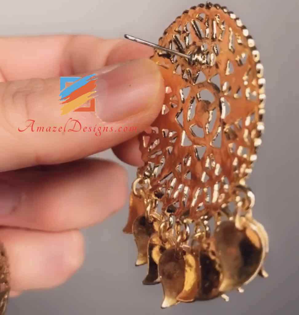 Golden Stud Pippal Patti Set di orecchini Tikka molto leggeri