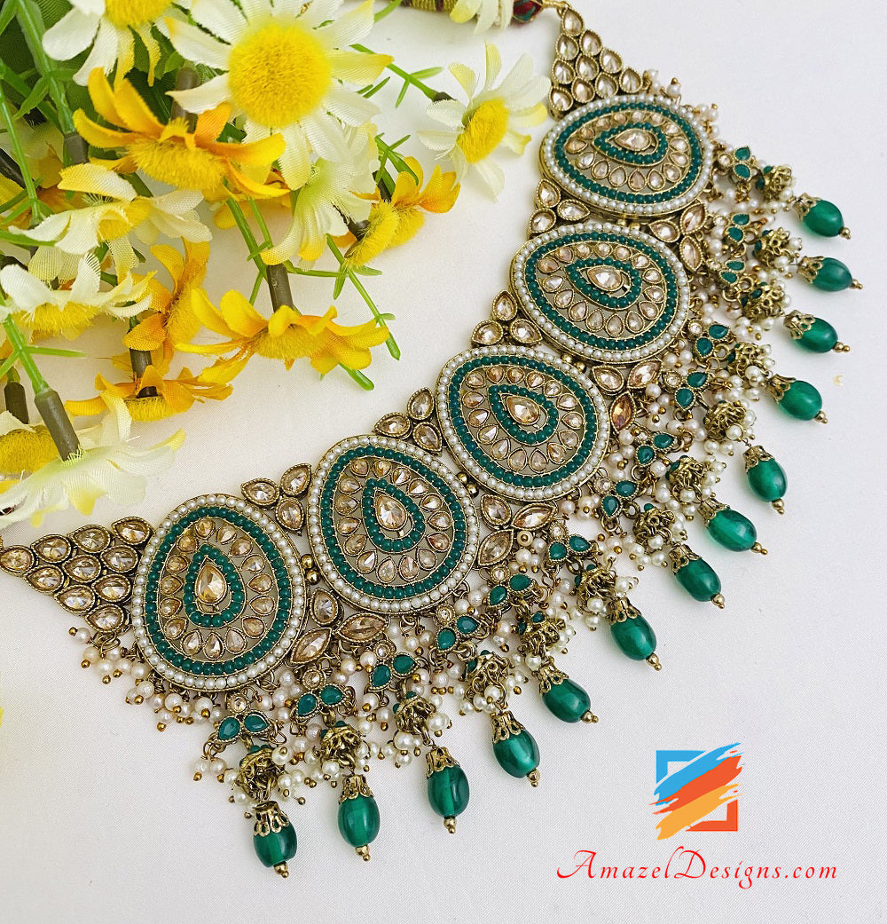 Insieme verde di Tikka degli orecchini della collana del choker di Polki di alta qualità