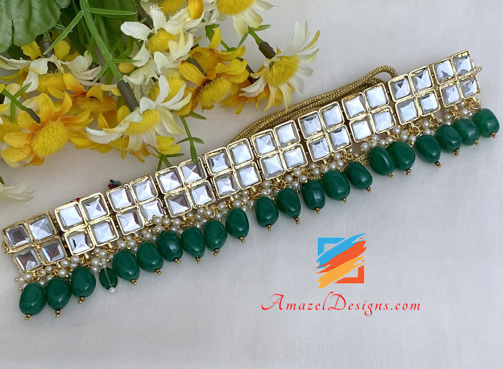 Verde Kundan Sheesha Choker Orecchini Tikka Set