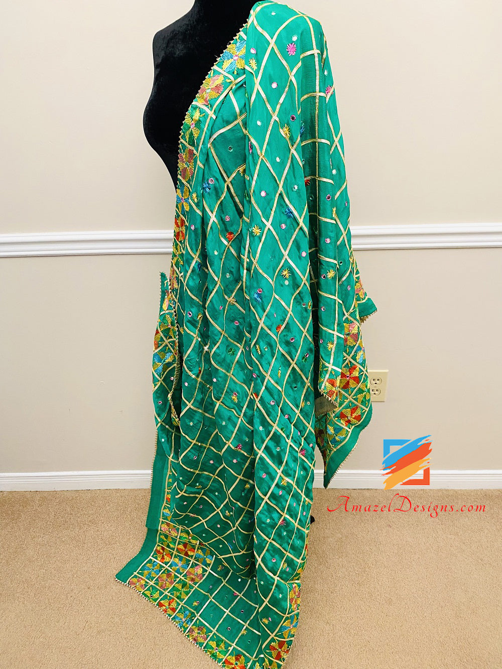 Green Sheesha Aari Lavoro Phulkari