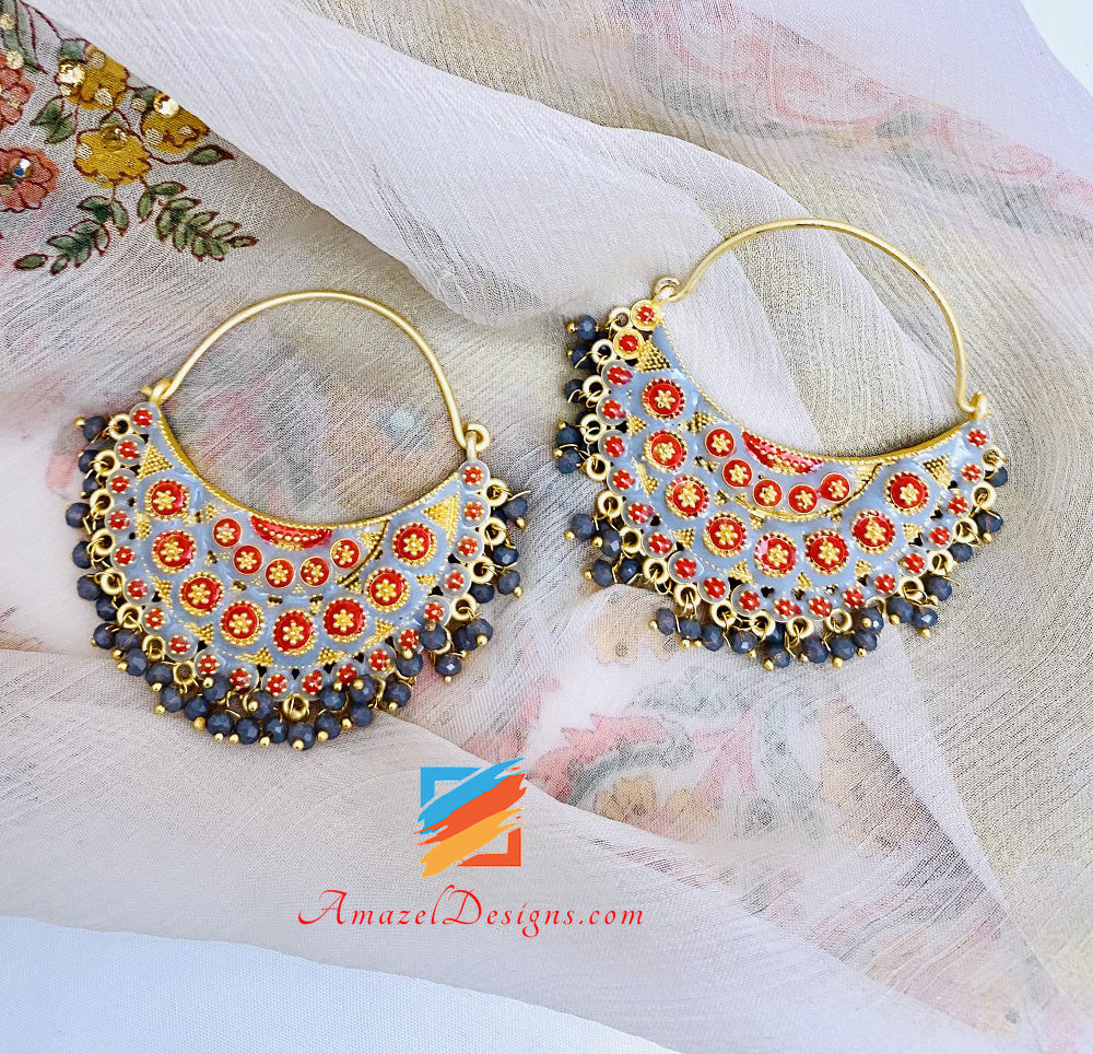 Waliyaan dipinto di grigio