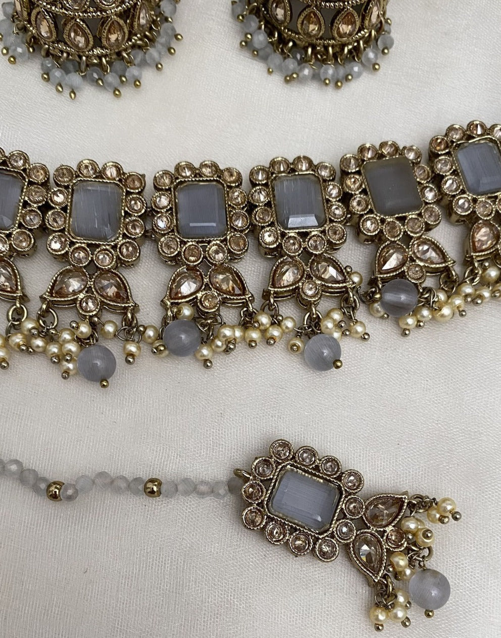 Grey Polki Choker Jhumki Earrings Tikka Set