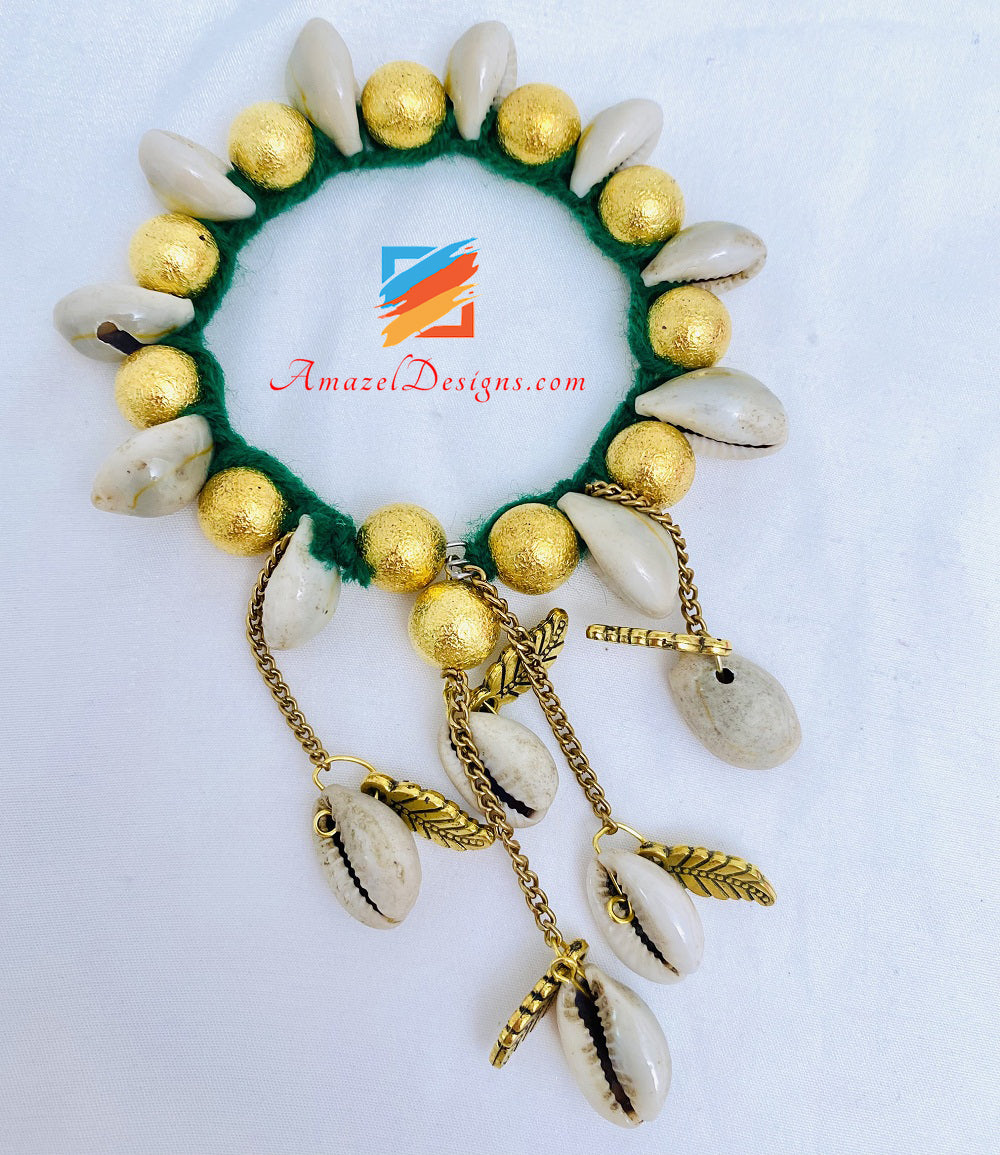 Hanging Leaves Kaudiyaan Green Golden Gana - 2 Pieces