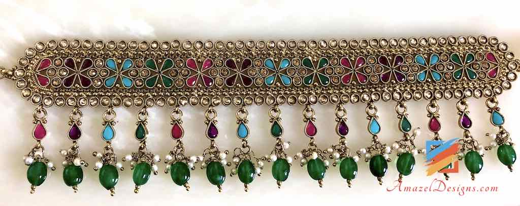 High Quality Multicoloured Choker with Emerald Beads and Stud Tikka Set