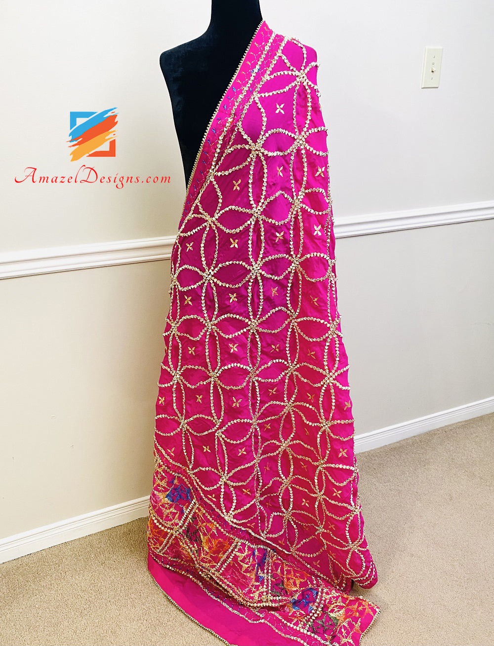 Fucsia (magenta) dappertutto Chutki Gotta e Gotta Patti lavorano Phulkari