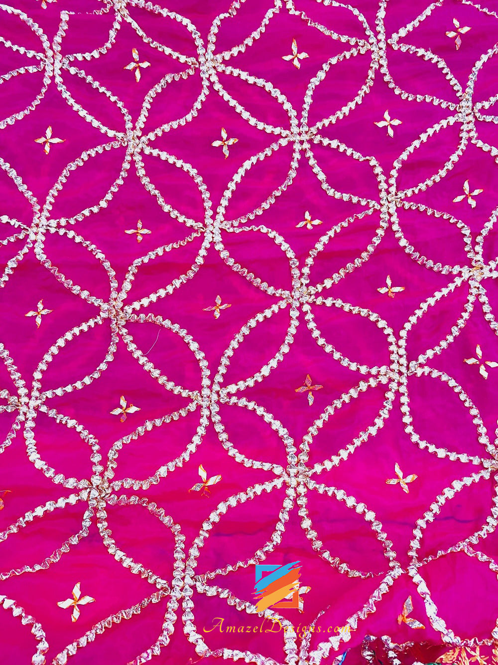 Fucsia (magenta) dappertutto Chutki Gotta e Gotta Patti lavorano Phulkari
