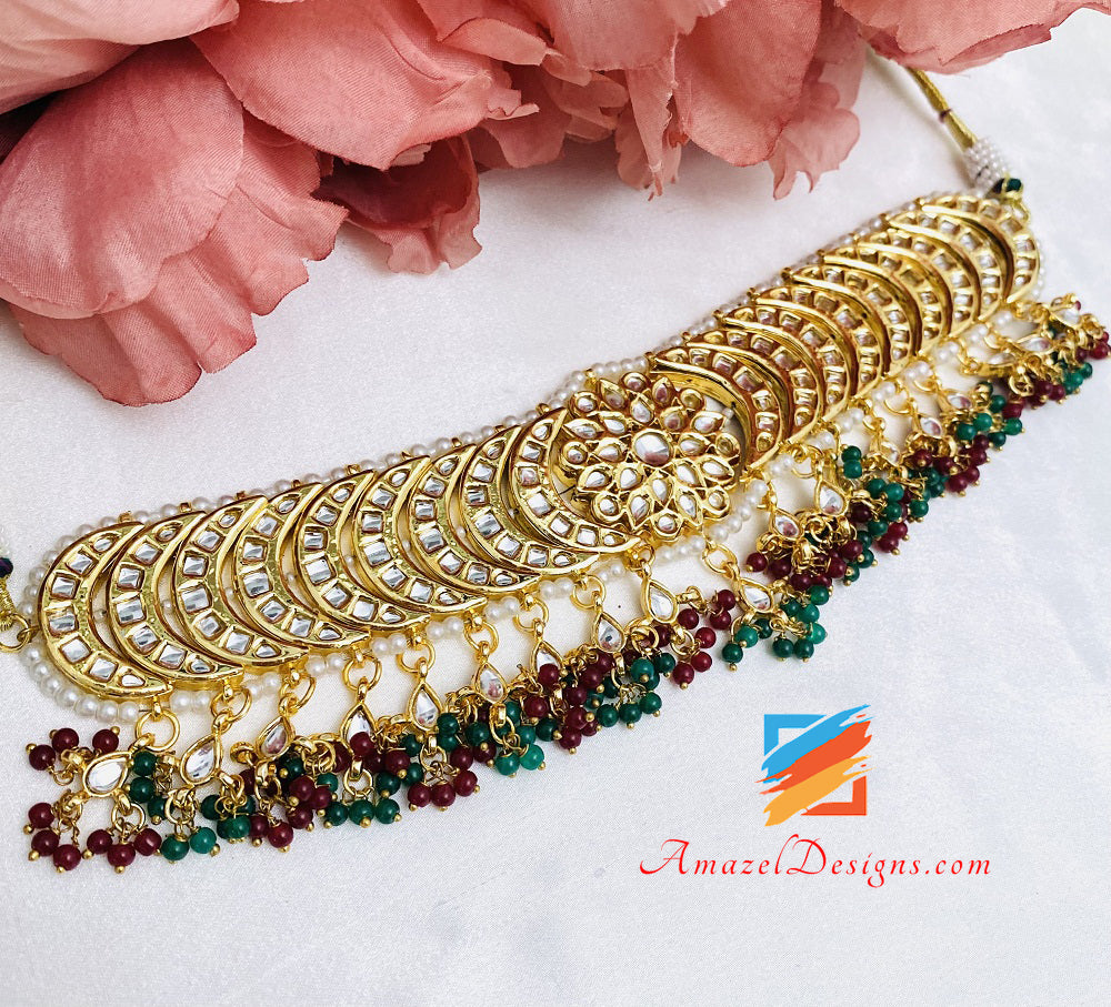 Kundan Mix Grüner Smaragd Kastanienbrauner Rubin Choker Halskette Ohrringe Tikka Set
