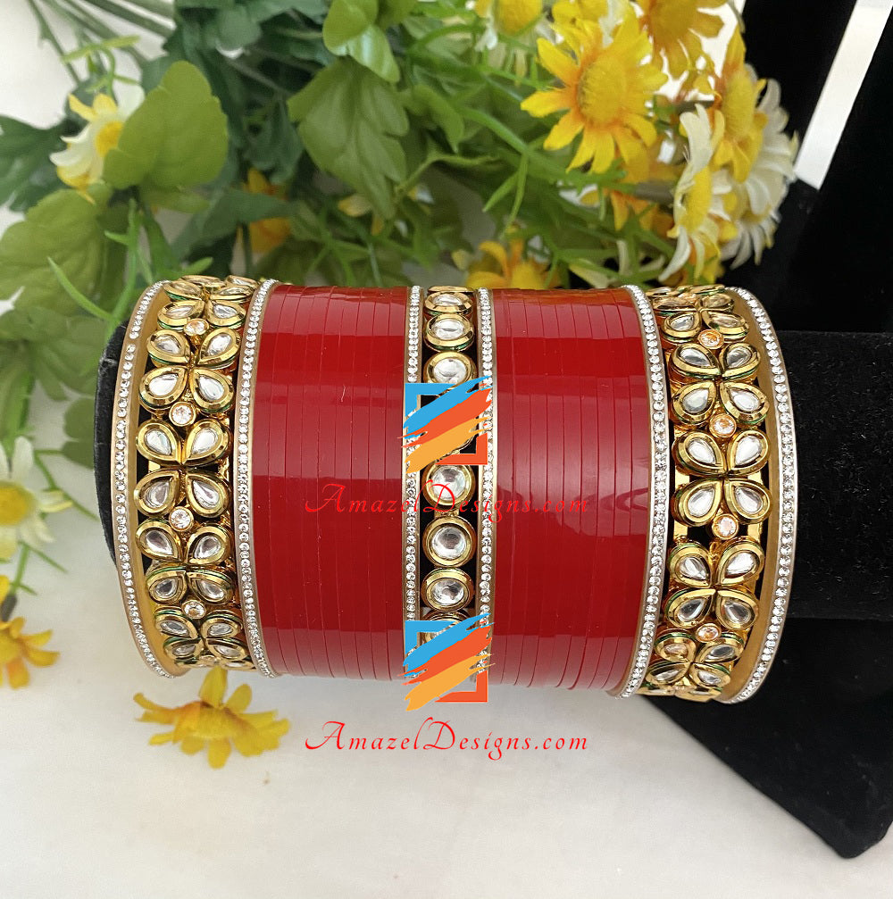 Kundan-Blume und runder Kundan-Kadas-Churra