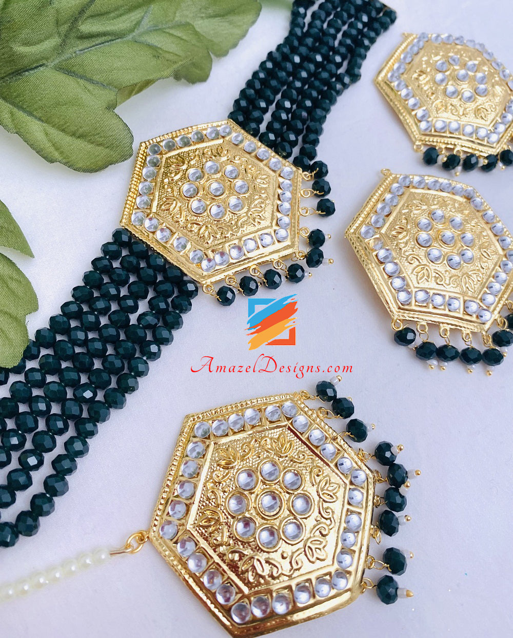 Lightweight Dark Green Kundan Choker Necklace Studs Earrings Tikka Set