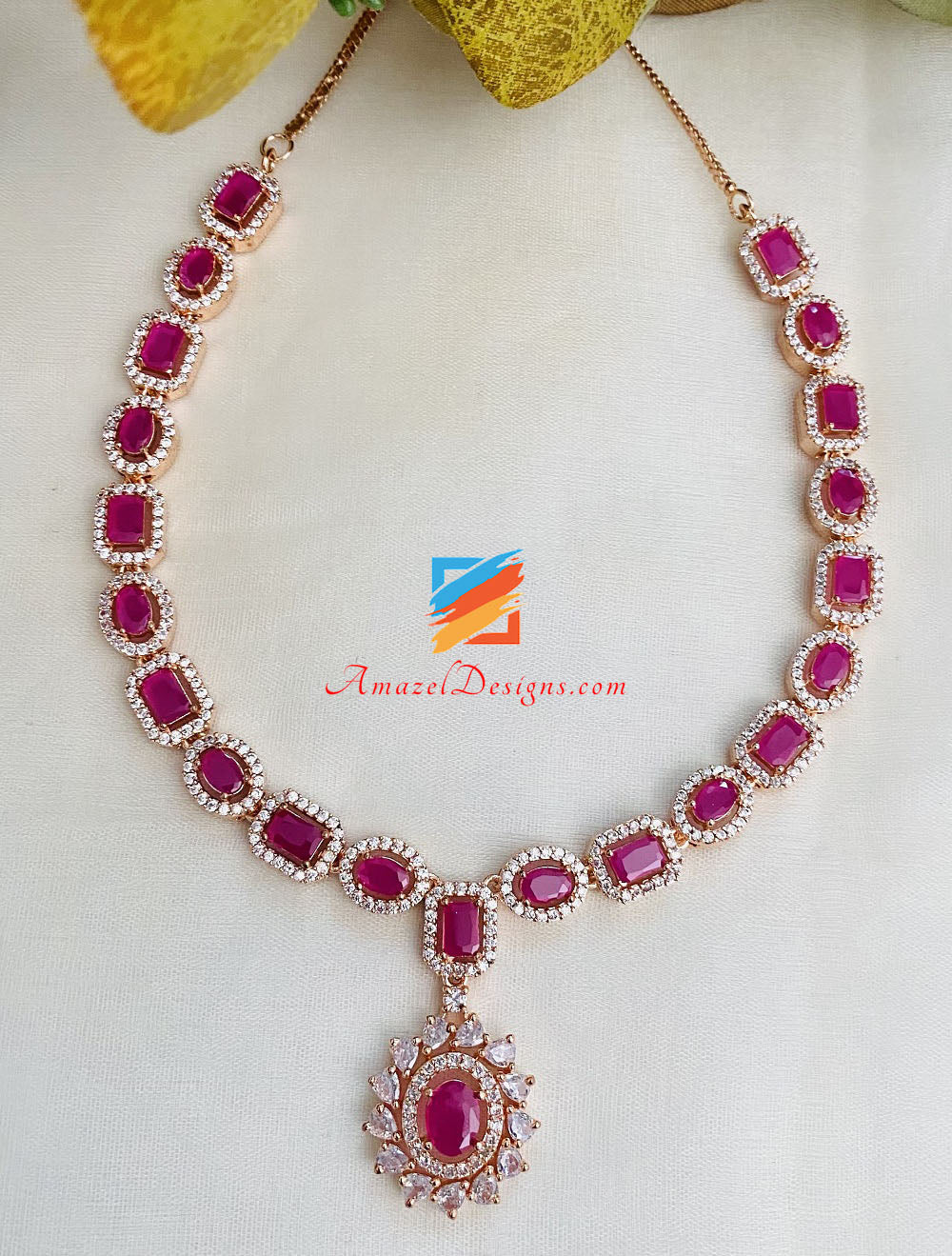 Magenta Hot Pink American Diamond (AD) Halskette Tropfen Ohrringe Tikka Set
