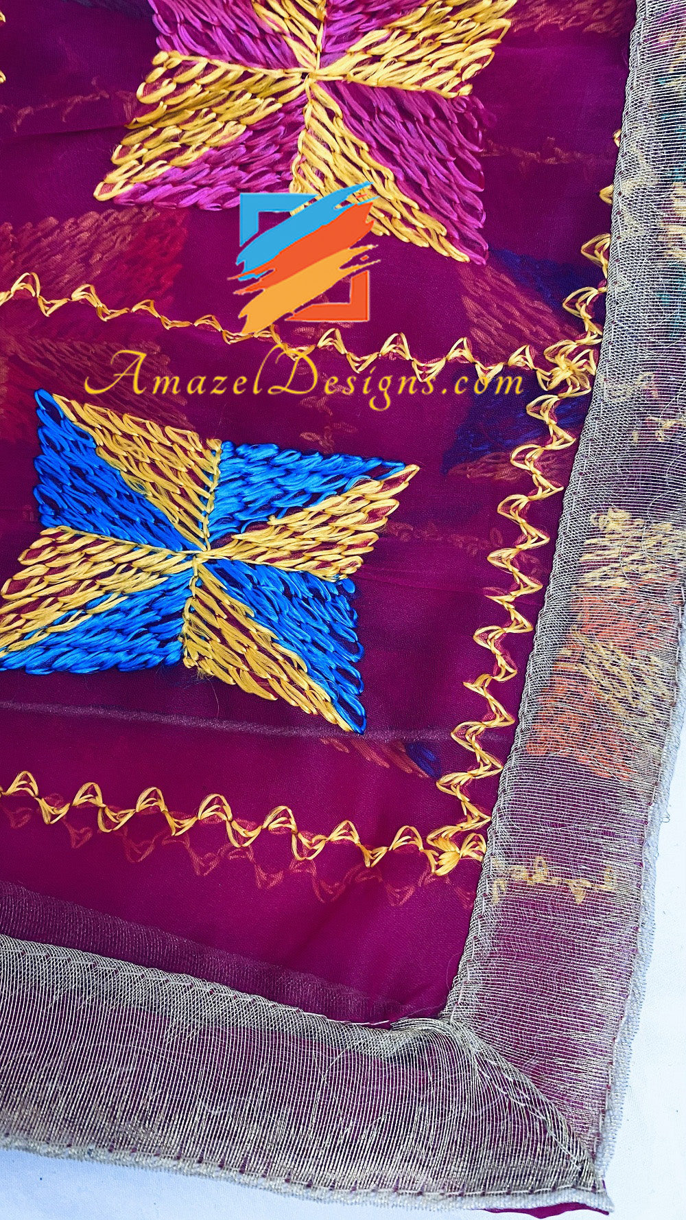 Magenta (rosa caldo) Fulkari con tessuto dorato Gotta