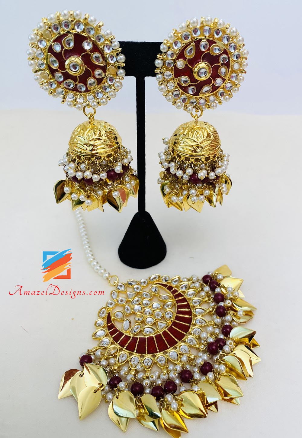 Kastanienbraunes Ruby Kundan Pippal Patti Jhumka Übergroßes Tikka-Set