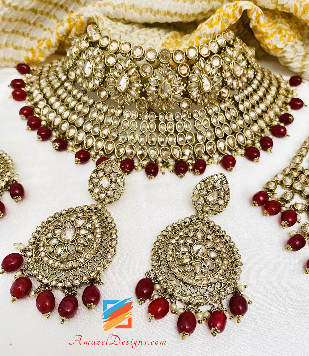 Maroon Ruby Polki Flexible Halskette Ohrringe Tikka Passa Set