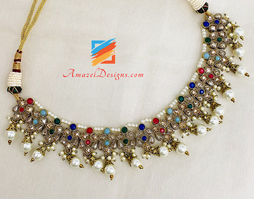 Set Tikka con collana e orecchini a linea singola Polki multicolore