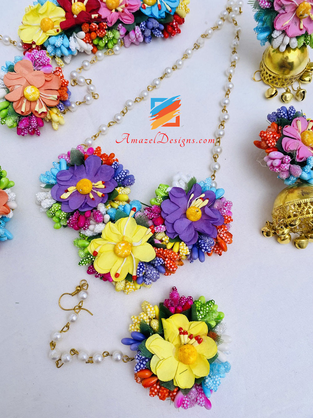 Bunte Halskette Jhumka Ohrringe Handstücke Tikka Blumen Set