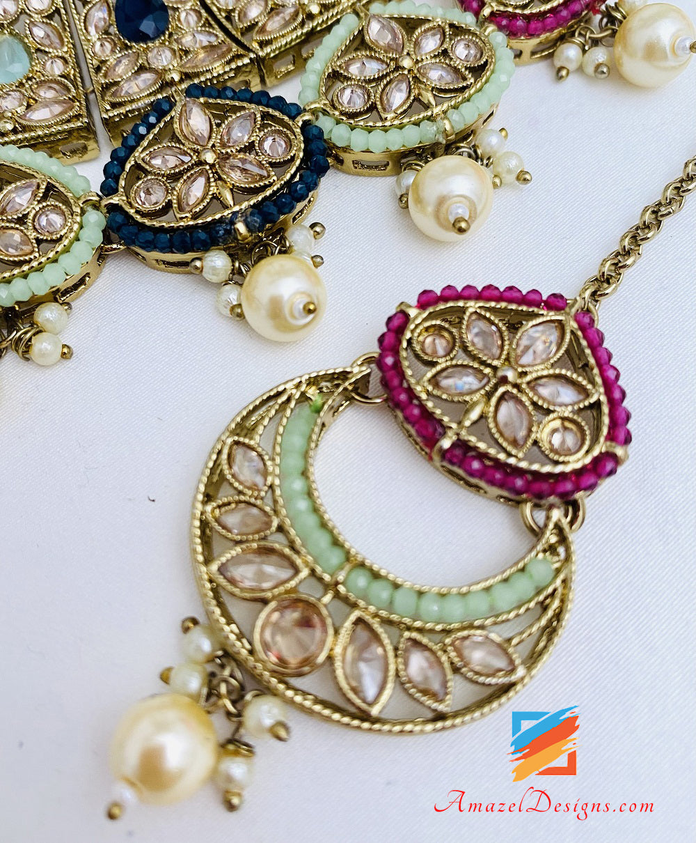 Mehrfarbige Polki Halskette Chandbali Jhumki Ohrringe Tikka Set