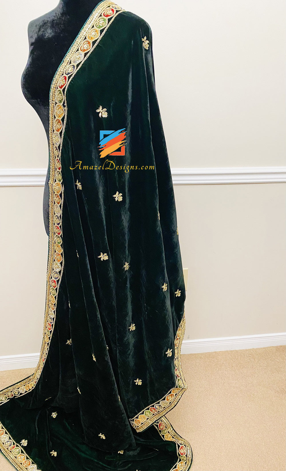 Multicoloured Thread Tilla Sippi Green Velvet Shawl