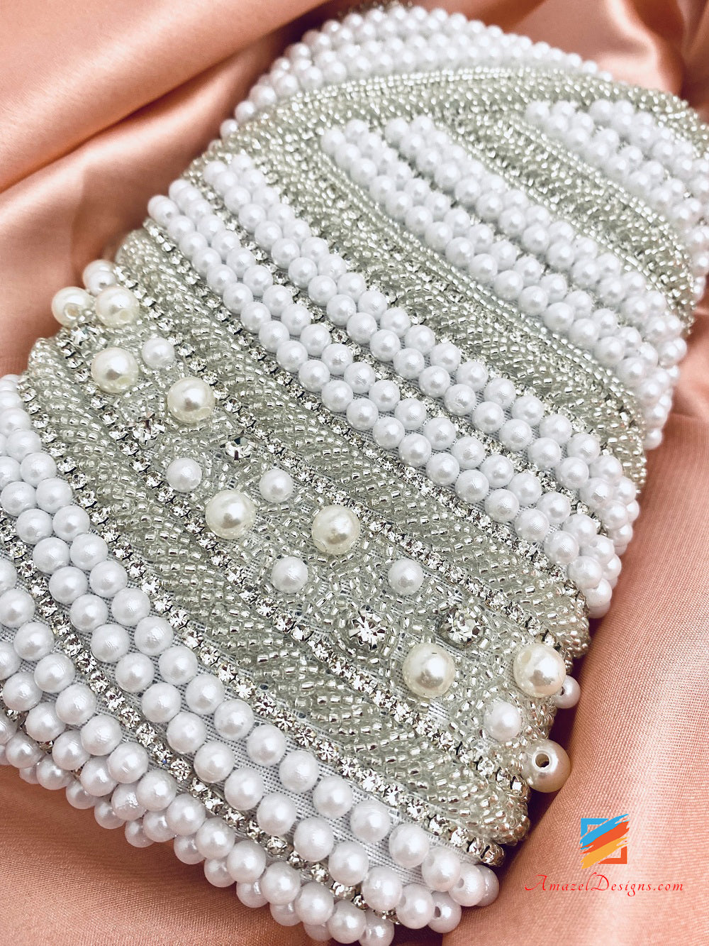 One Side Silver White Pearls Crystal Fine Beads Clutch