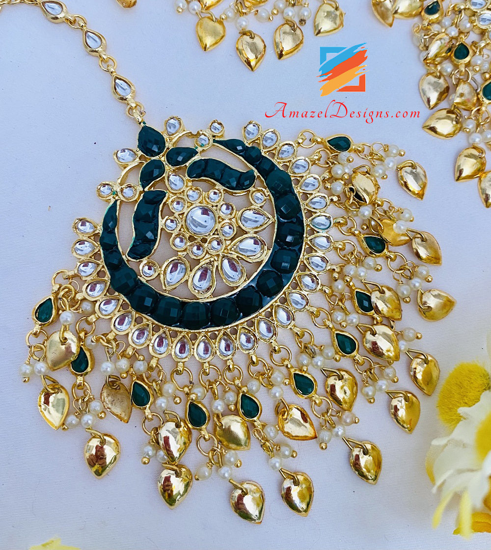 Set Tikka di orecchini Kundan Green Pippal Patti oversize