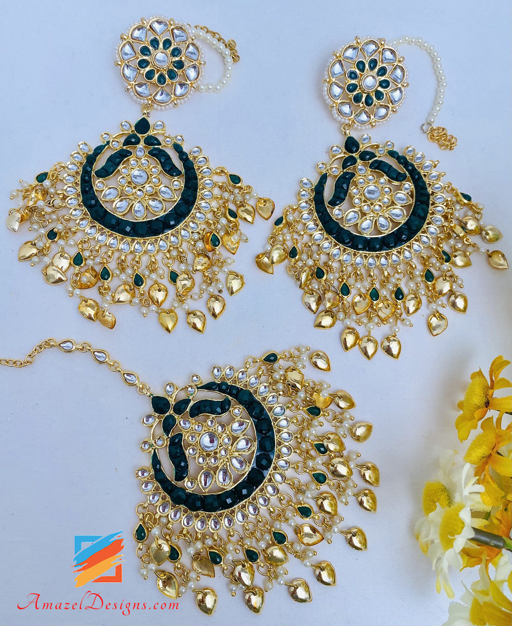 Set Tikka di orecchini Kundan Green Pippal Patti oversize