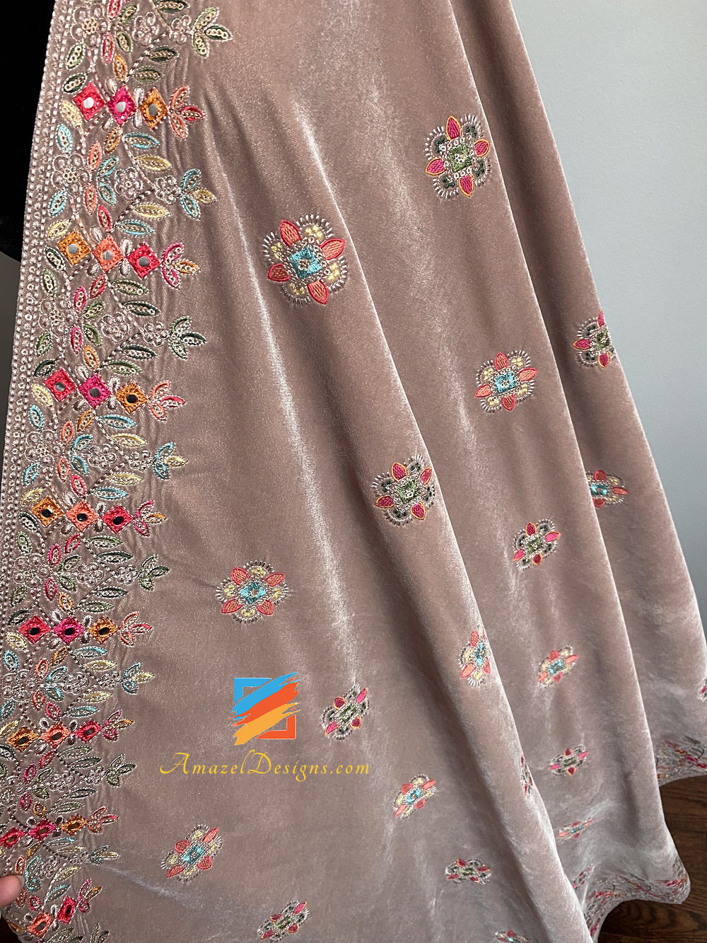 Pinkish Skin Velvet Mirror Thread Velvet Shawl